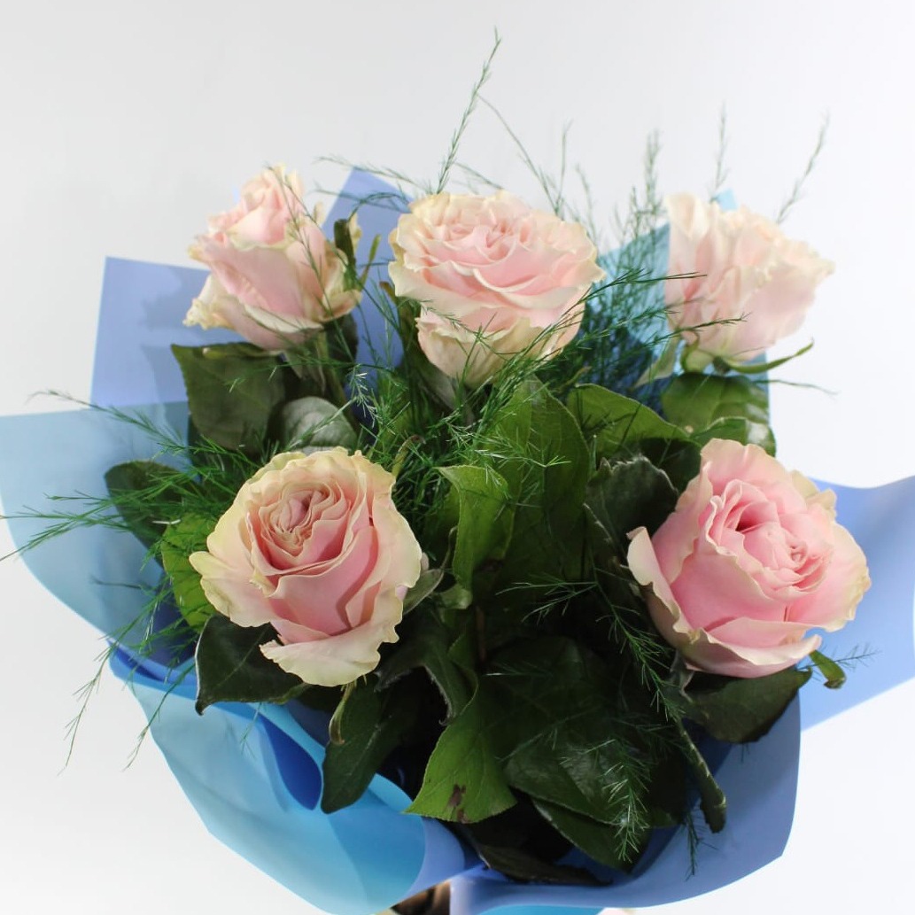 Buchet 5 trandafiri Pink Mondial